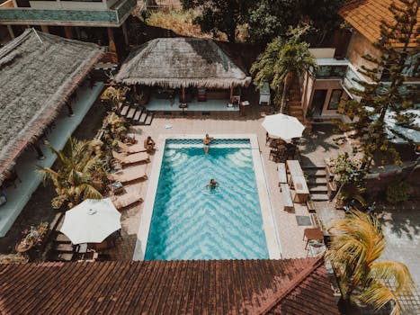Villas That Bring the Outdoors In